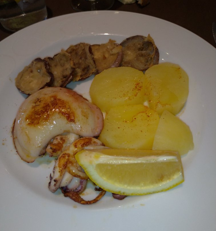 Hotel & Restaurante Sa Palmera主图