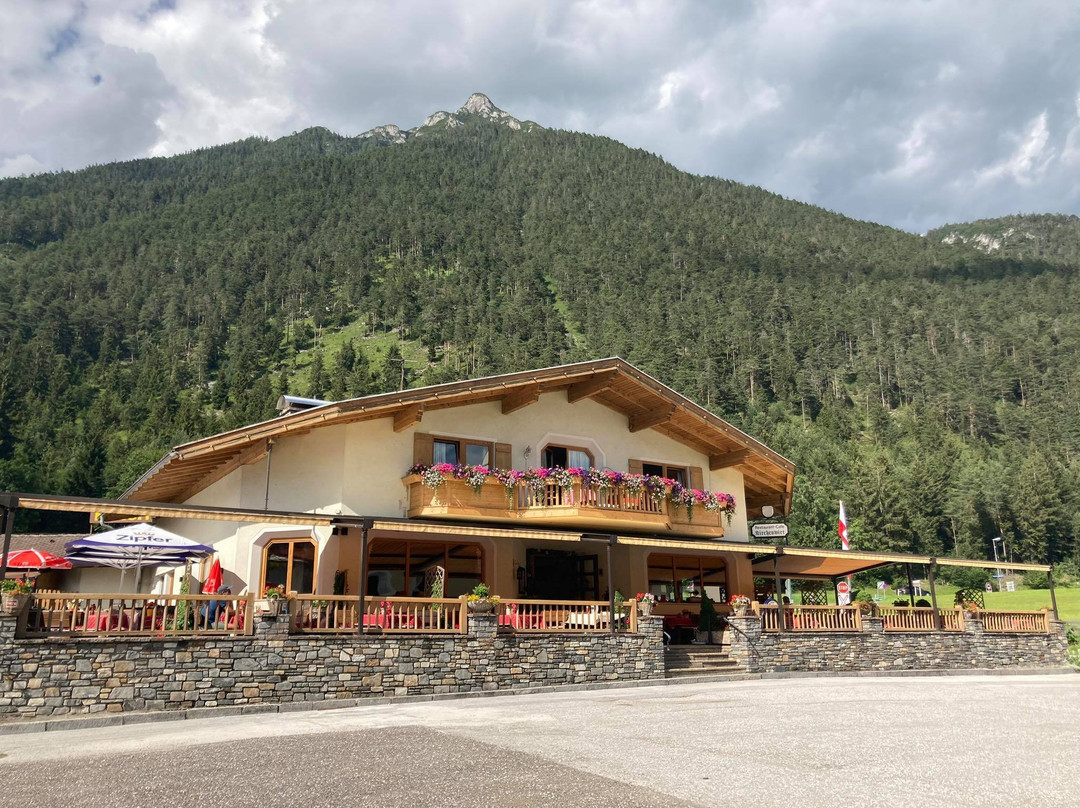 Gasthaus Kirchenwirt durchgehend warme Küche Kinderspielpatz