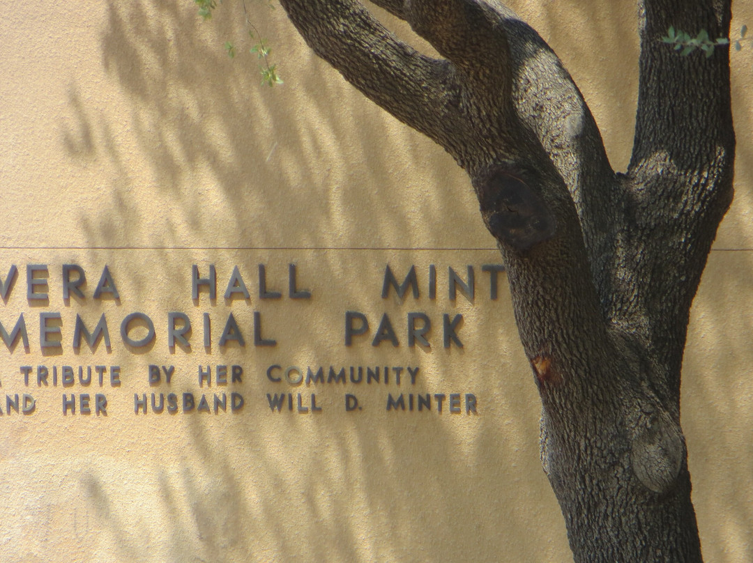 Vera Hall Minter Park景点图片