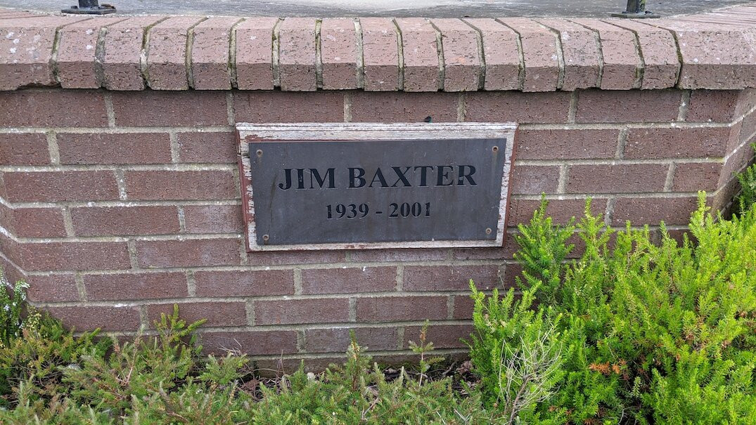 The Jim Baxter Memorial Statue-Cowdenbeath必去景点