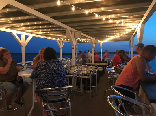 Pie Eyed Parrot Happy Hour Cruise-美特尔海滩必去景点