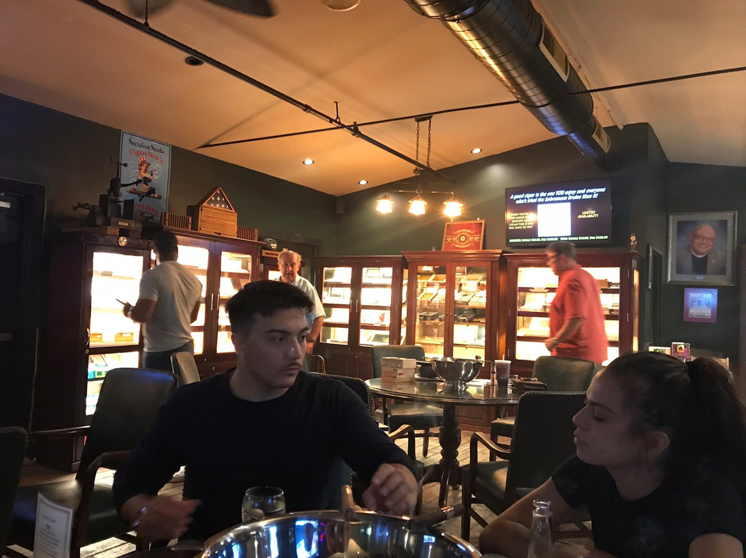 Embassy Cigar Lounge景点图片