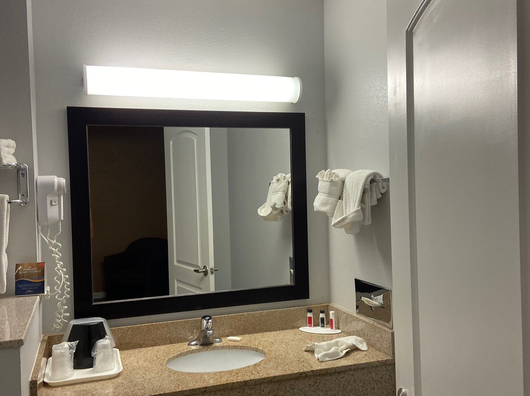 Spark by Hilton Rock springs主图