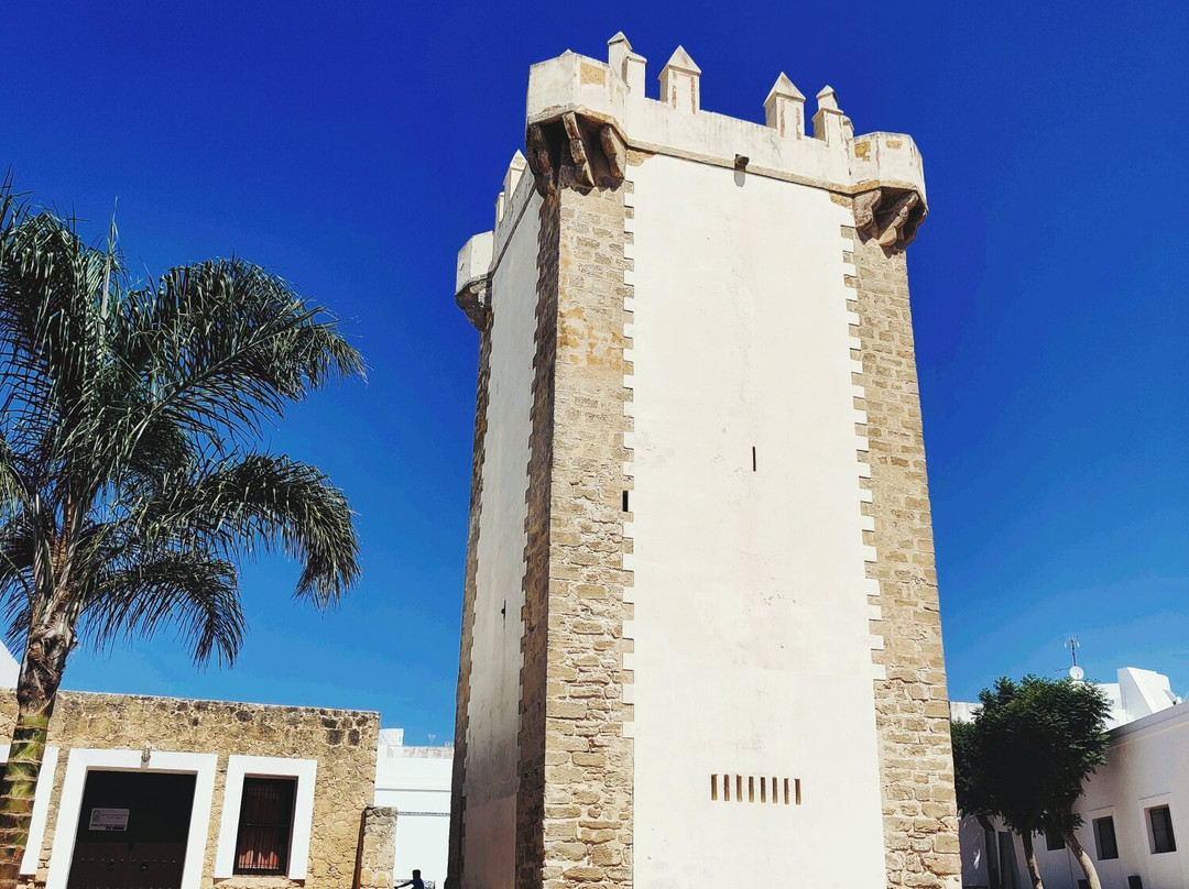 Torre de Guzman景点图片