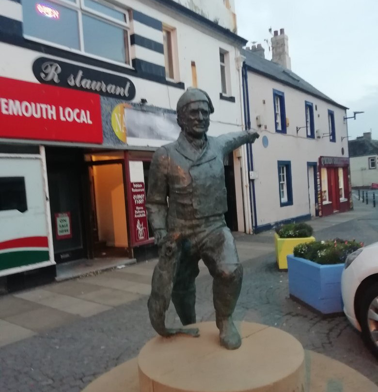 Willy Spears Statue-Eyemouth必去景点