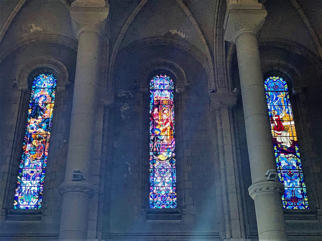 Basilique Saint Louis Marie Grignion de Montfort-Saint-Laurent-sur-Sevre必去景点