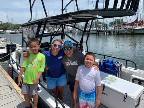 Salty Water Tours, LLC-圣彼得海滩必去景点