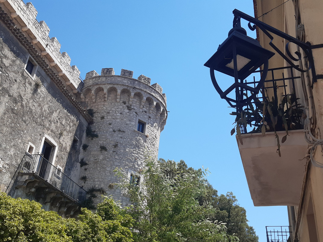 Castello Pignatelli景点图片