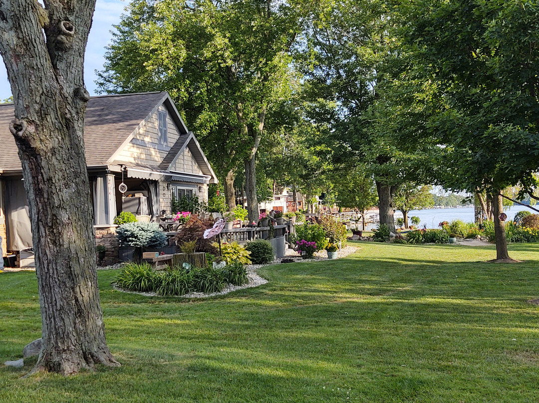 Lighthouse Lodge B&B on Lake Shafer主图