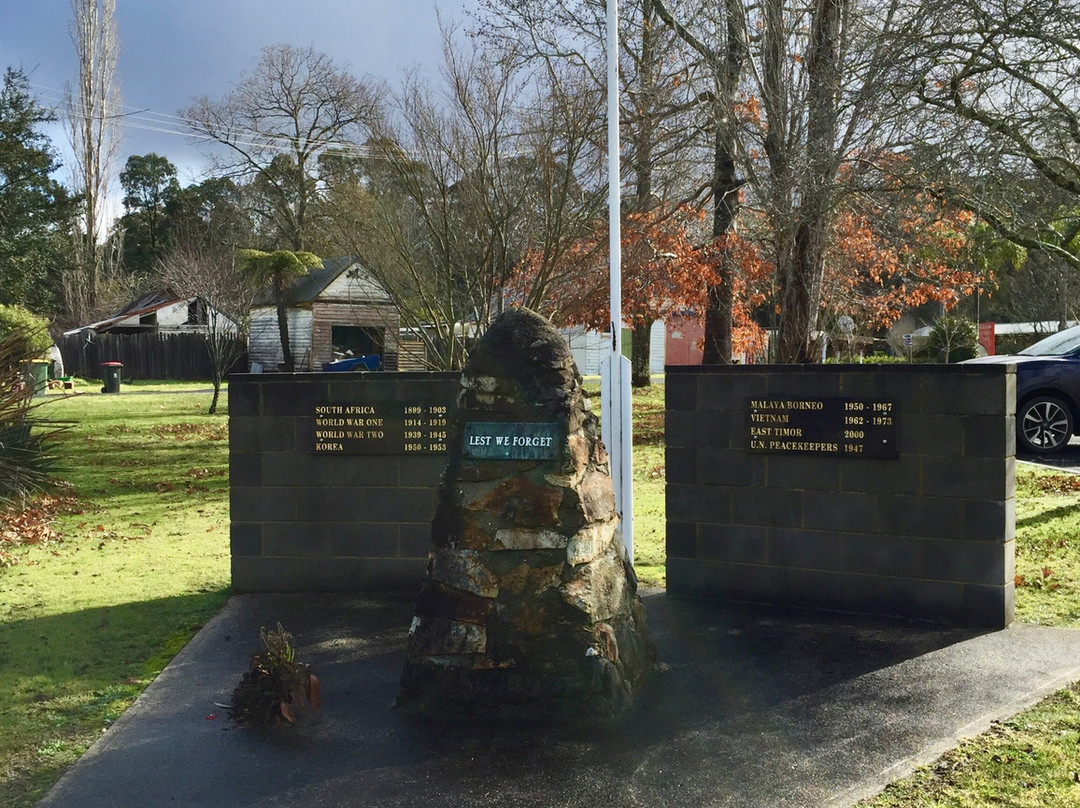 Nowa Nowa War Memorial景点图片