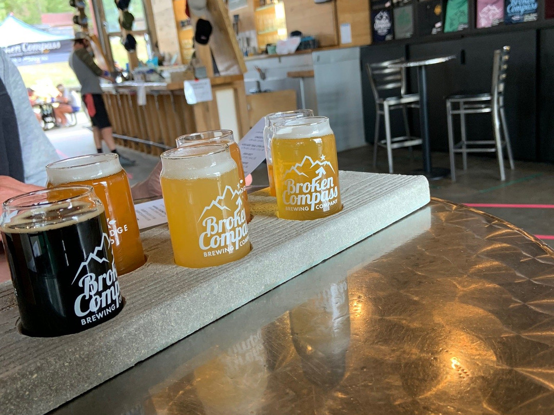 Broken Compass Brewery & Tap House景点图片