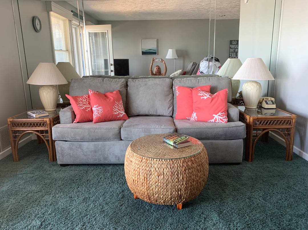 North Shore Inn Condo Hotel主图