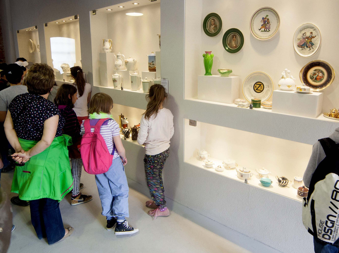 Living Museum of Porcelain in Cmielow景点图片