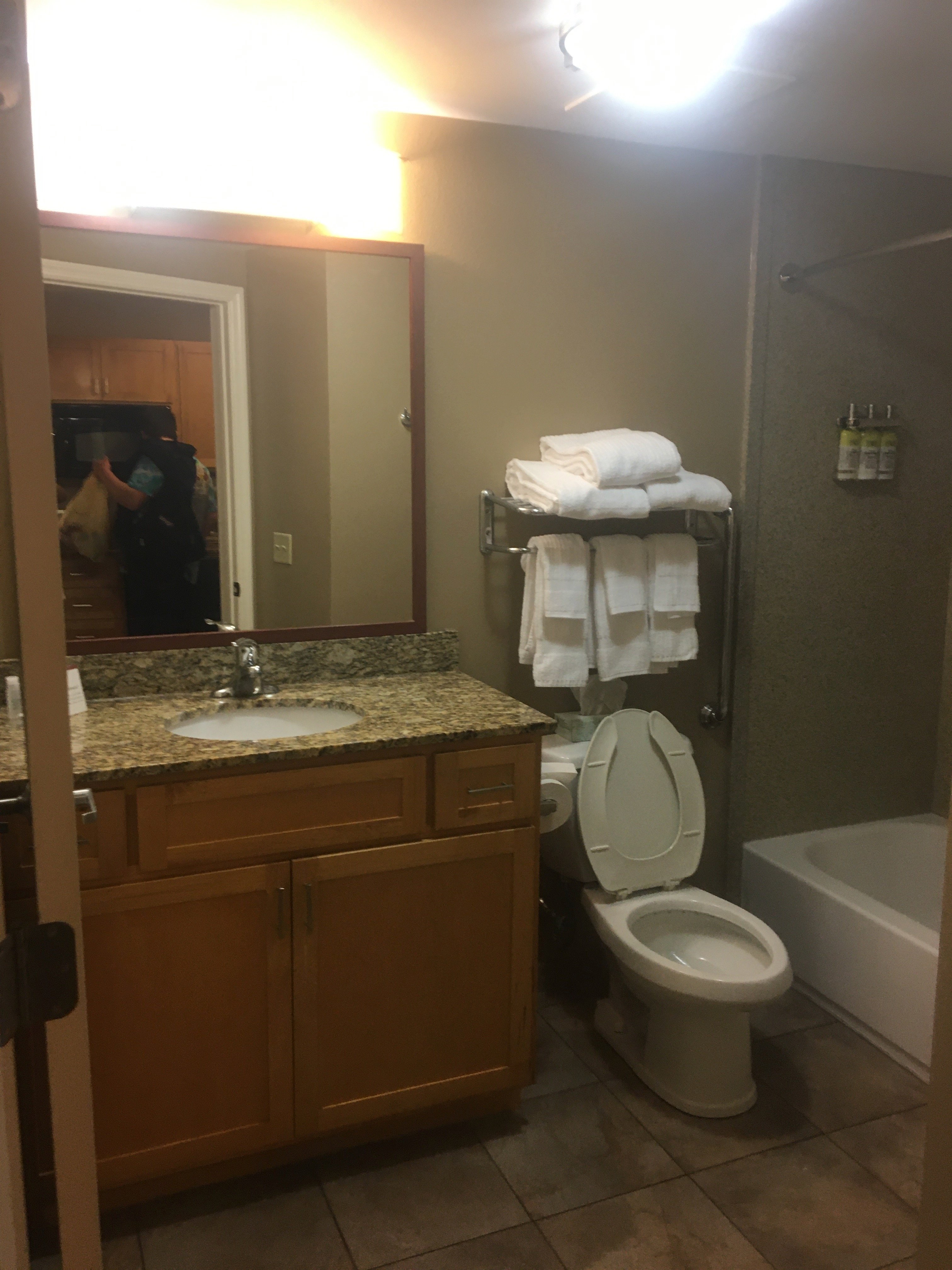 Candlewood Suites Harrisburg I-81 - Hershey Area by IHG-浴室
