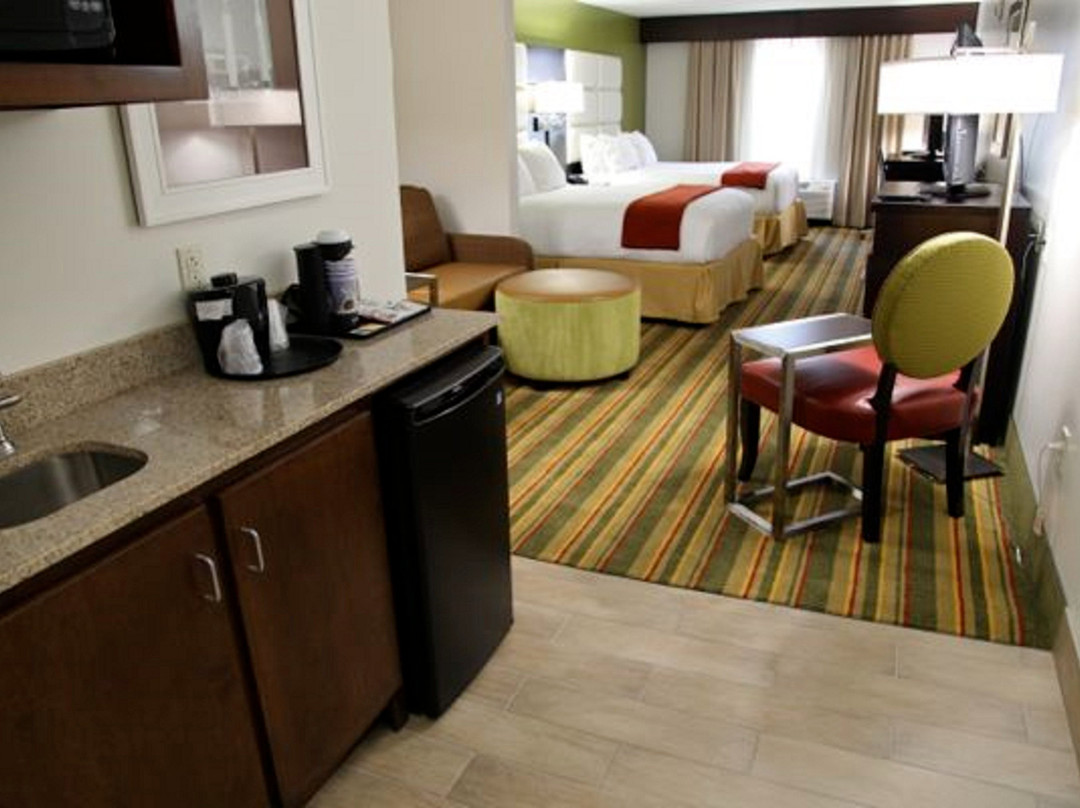 亨茨维尔机场智选假日主图