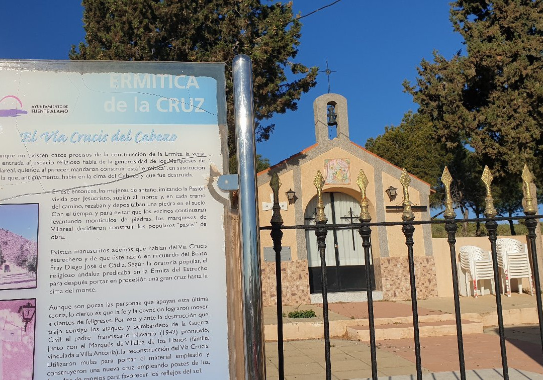 Ermita de La Cruz-Fuente Alamo必去景点