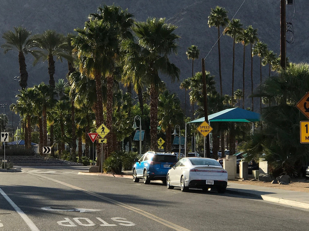 拉昆塔使馆水疗套房酒店主图