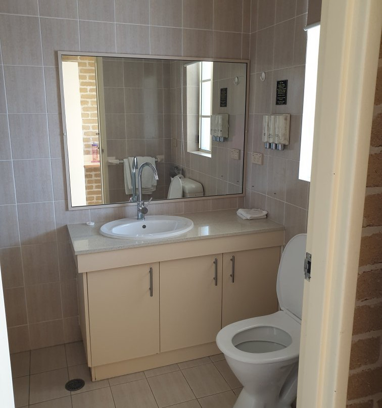 Grand Manor Motor Inn主图