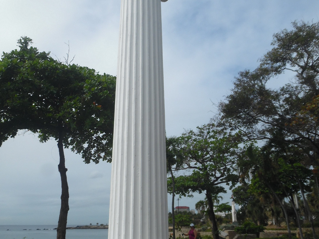 Columna Conmemorativa Naufragio Balandra Aurora-圣多明哥必去景点