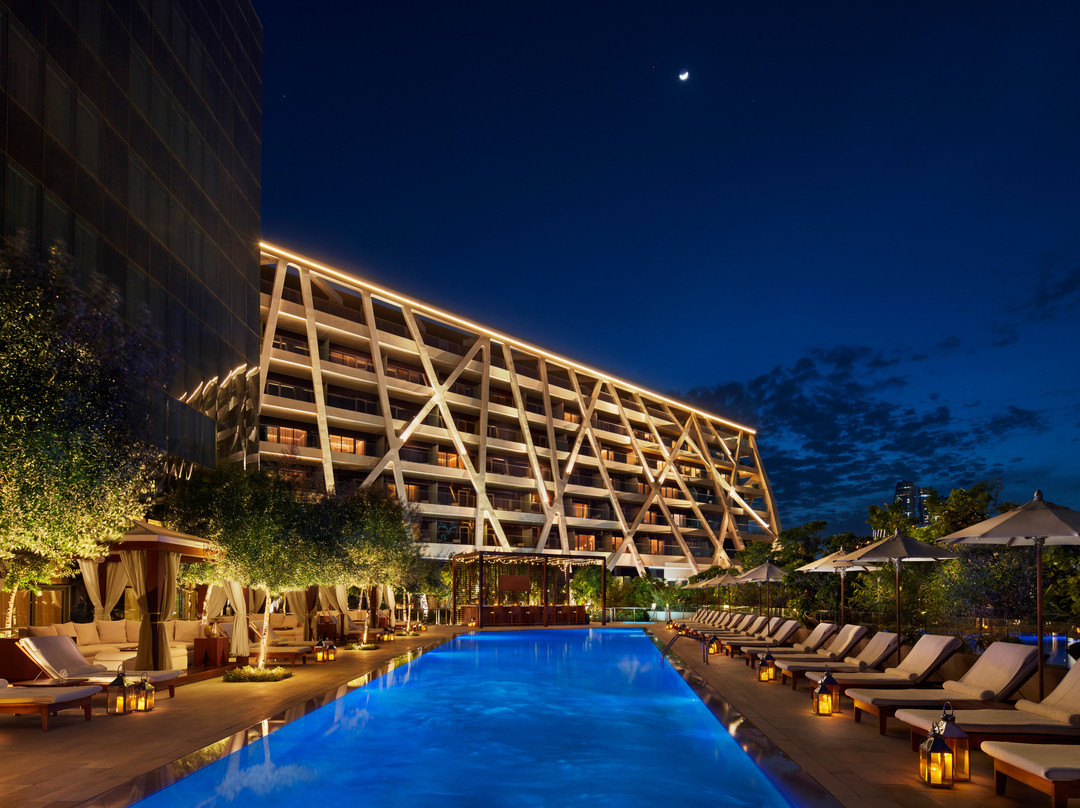 The Abu Dhabi Edition主图