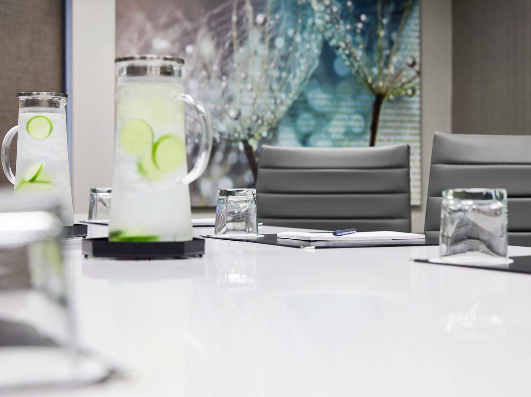 布伦特伍德圣路易斯春季山丘套房酒店主图