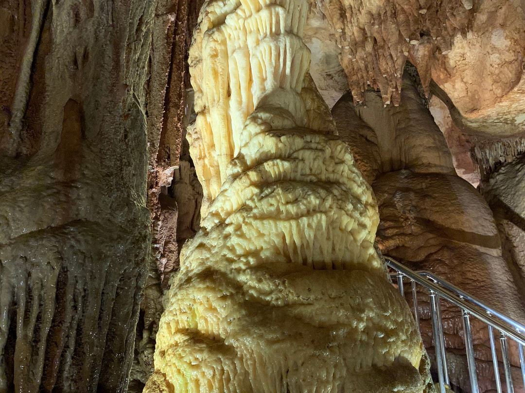 Taskuyu Cave景点图片