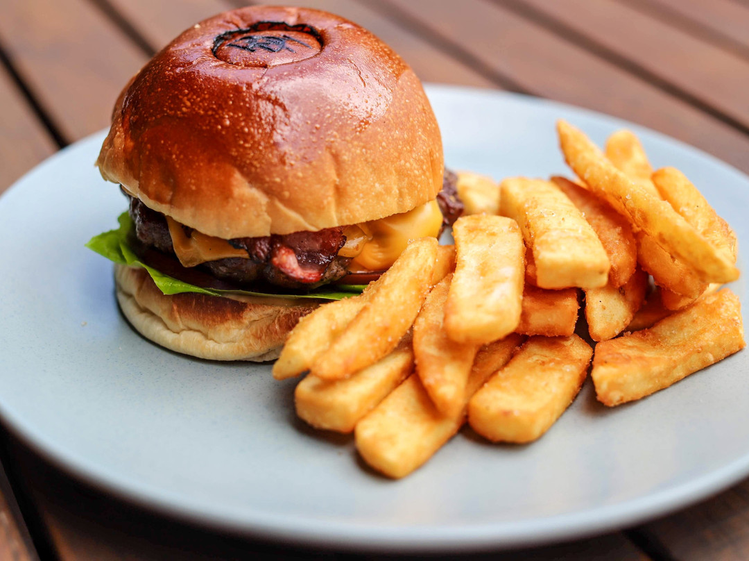 皇家德比酒店主图