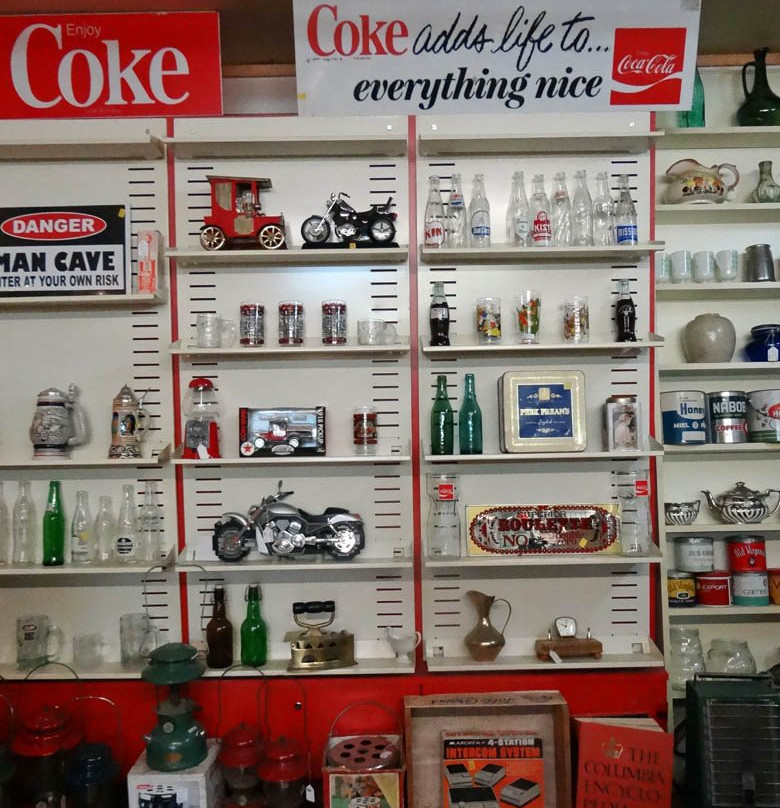 White Post Auto Museum-Tappen必去景点