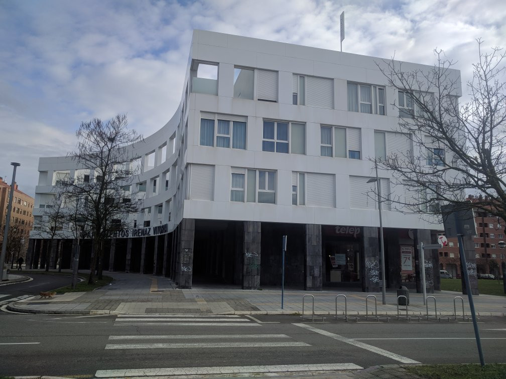 Irenaz Vitoria Apartments主图