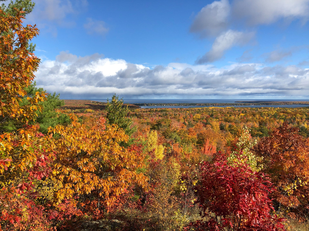 Thomas Rock Scenic Overlook-Big Bay必去景点