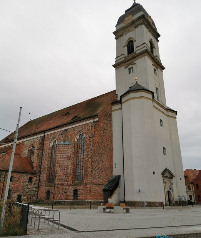 Dom St. Marien-Furstenwalde必去景点