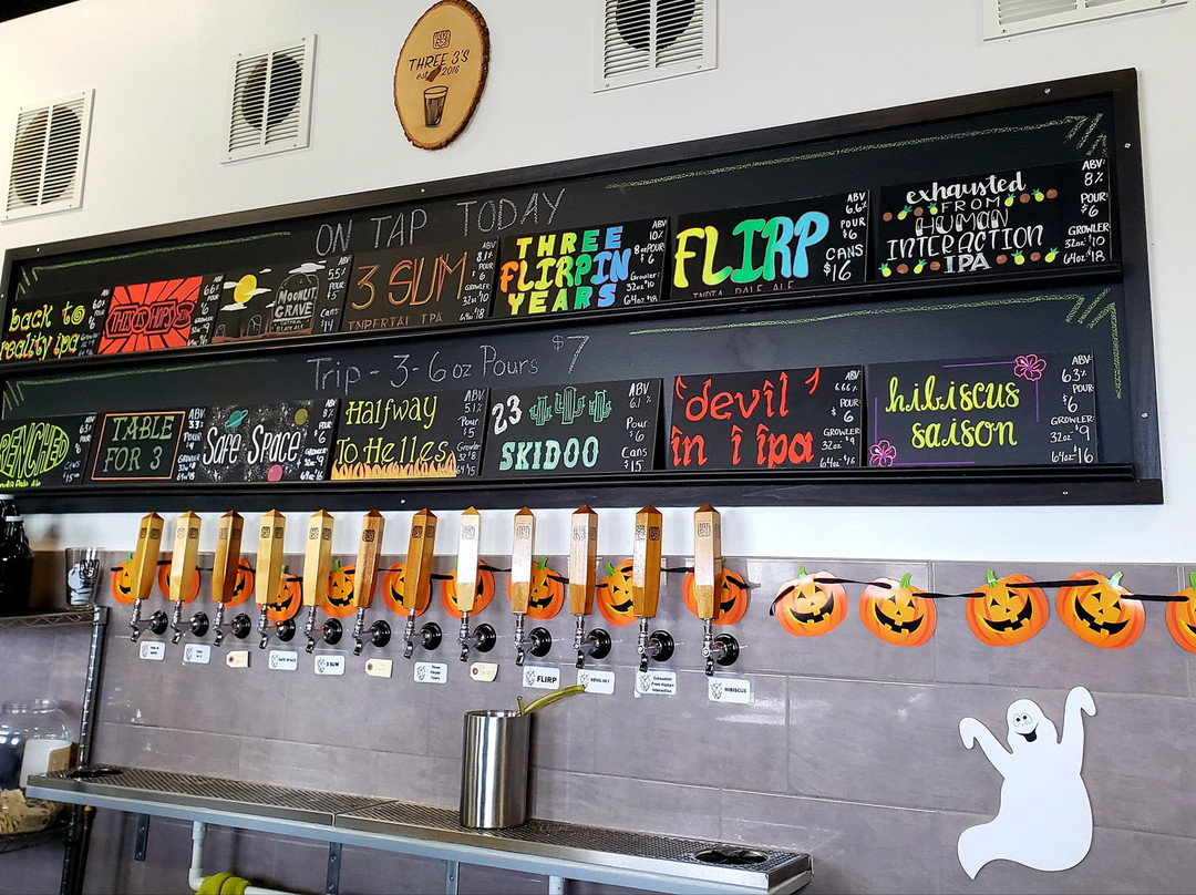 Three 3's Brewing Co.景点图片