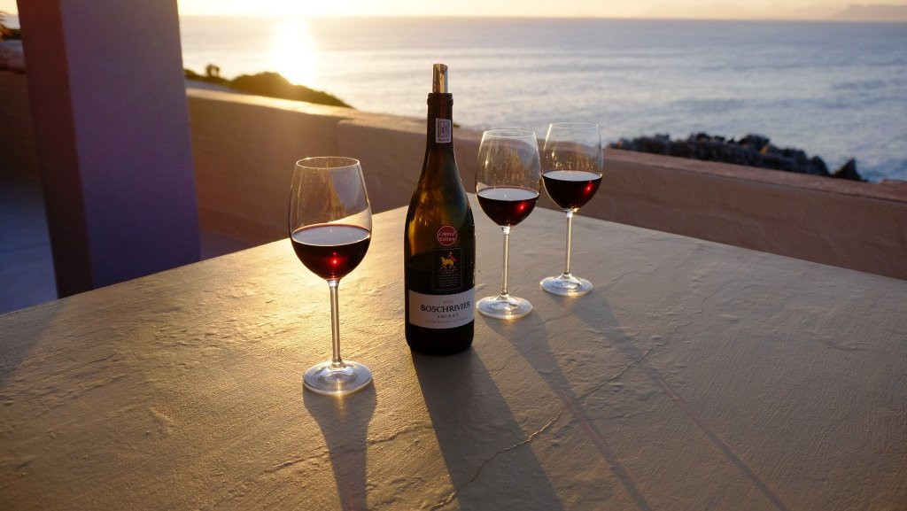 Marebella Seafront Guesthouse主图