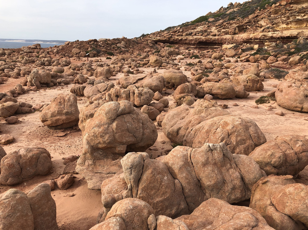 Mushroom Rock Walk Trail景点图片