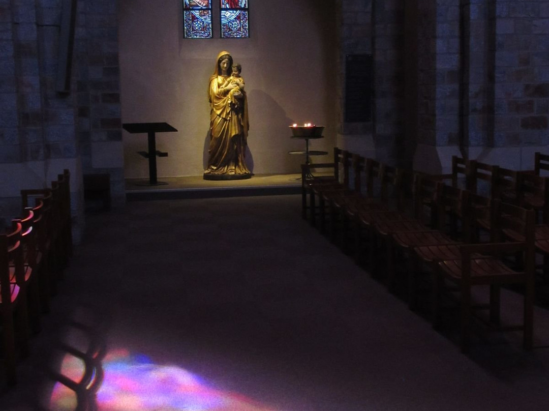 Abbaye Saint Benoît d'en Calcat-Dourgne必去景点