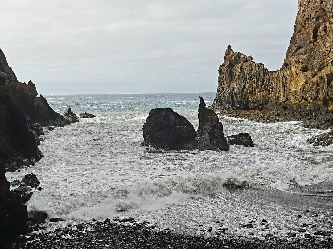 Zimbralinho Beach-Cabeco da Ponta必去景点