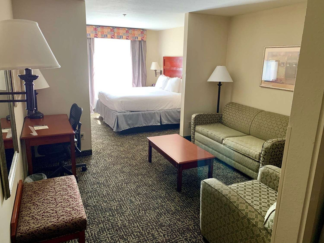 潘翰道尔卡匹陶贝斯特韦斯特旅馆&套房酒店主图