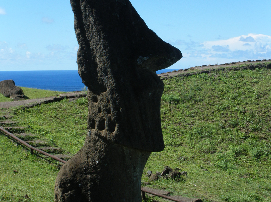 拉诺拉拉库-复活节岛必去景点