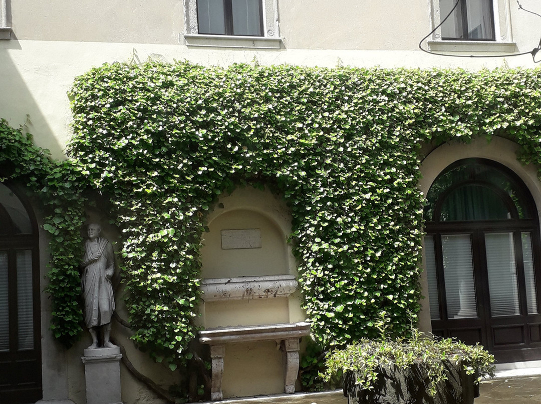 Palazzo Mangilli Del Torso-乌迪内必去景点