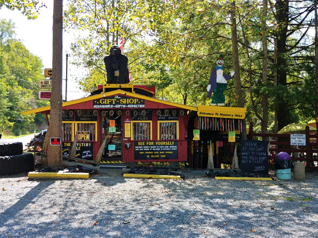 The Mystery Hole-Ansted必去景点