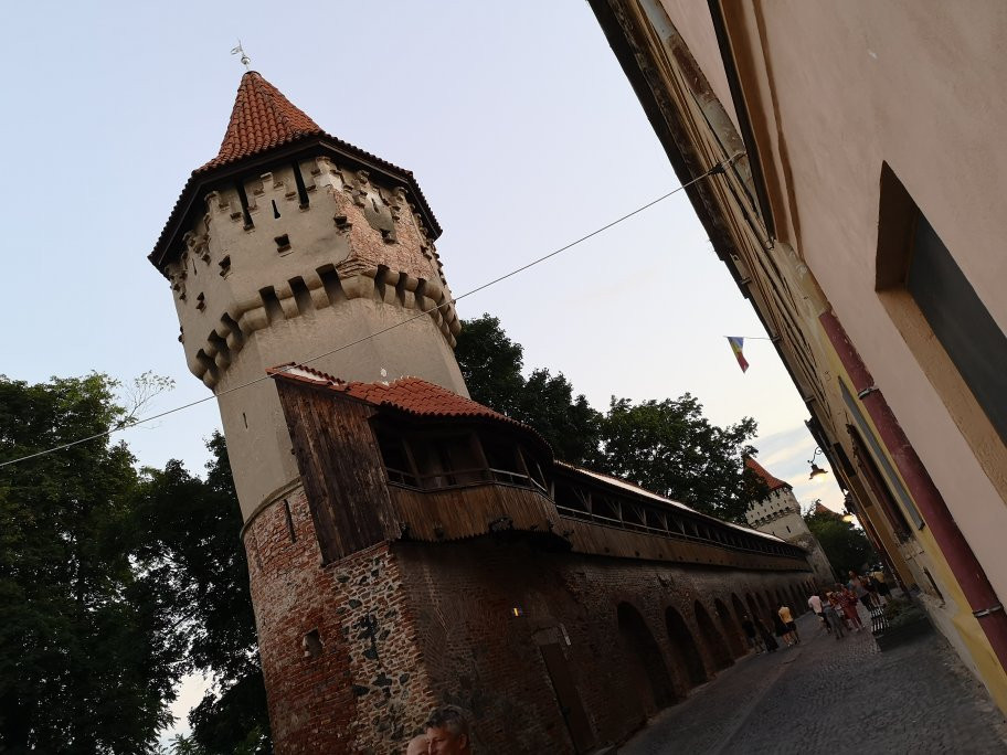 Harquebusiers Tower景点图片