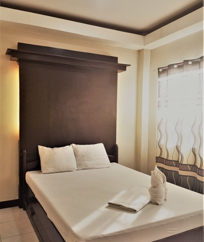 Raj Hotel