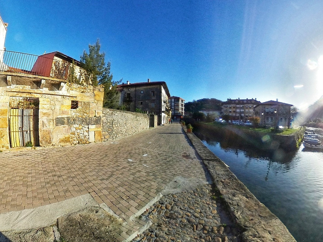 Antiguo Muelle De Limpias