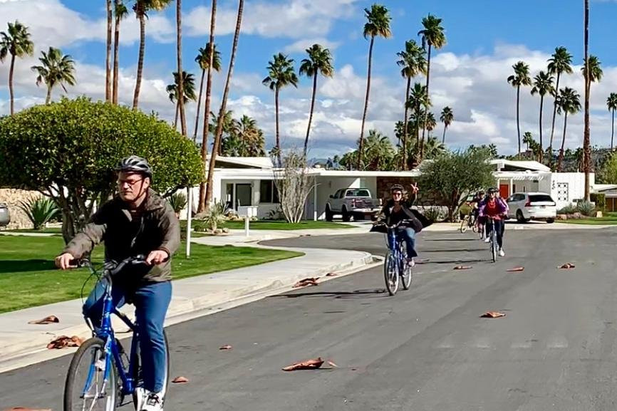 Modern & More Bike Tours Palm Springs-棕榈泉市必去景点