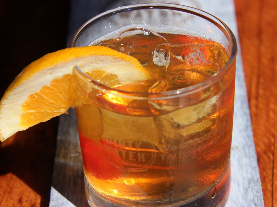 Dirty Water Distillery-普利茅斯必去景点