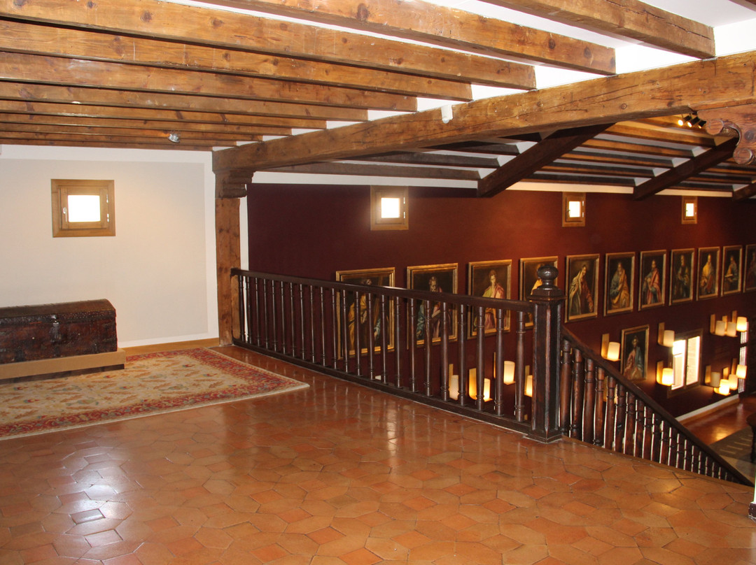 帕拉多托莱多酒店主图