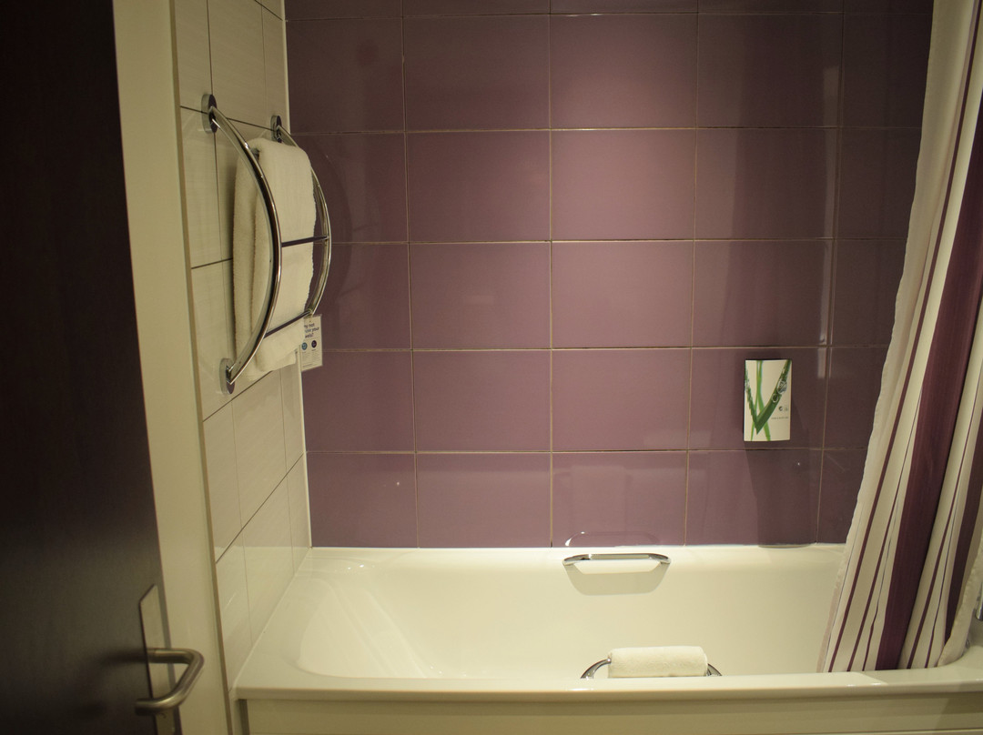 Premier Inn Haverfordwest (North/A40)主图