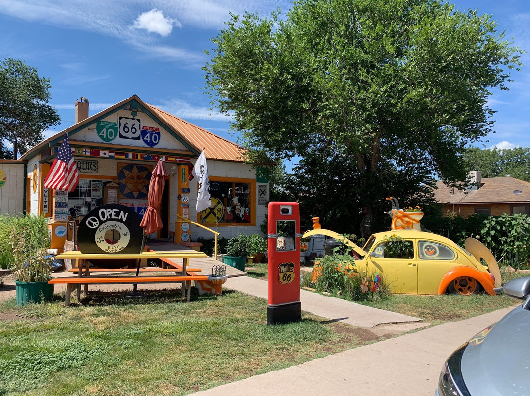 Rt 66 Hippie Cricket-塞利格曼必去景点