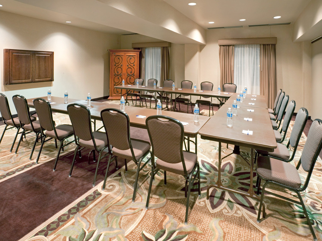 Holiday Inn Express & Suites Eagle Pass by IHG主图