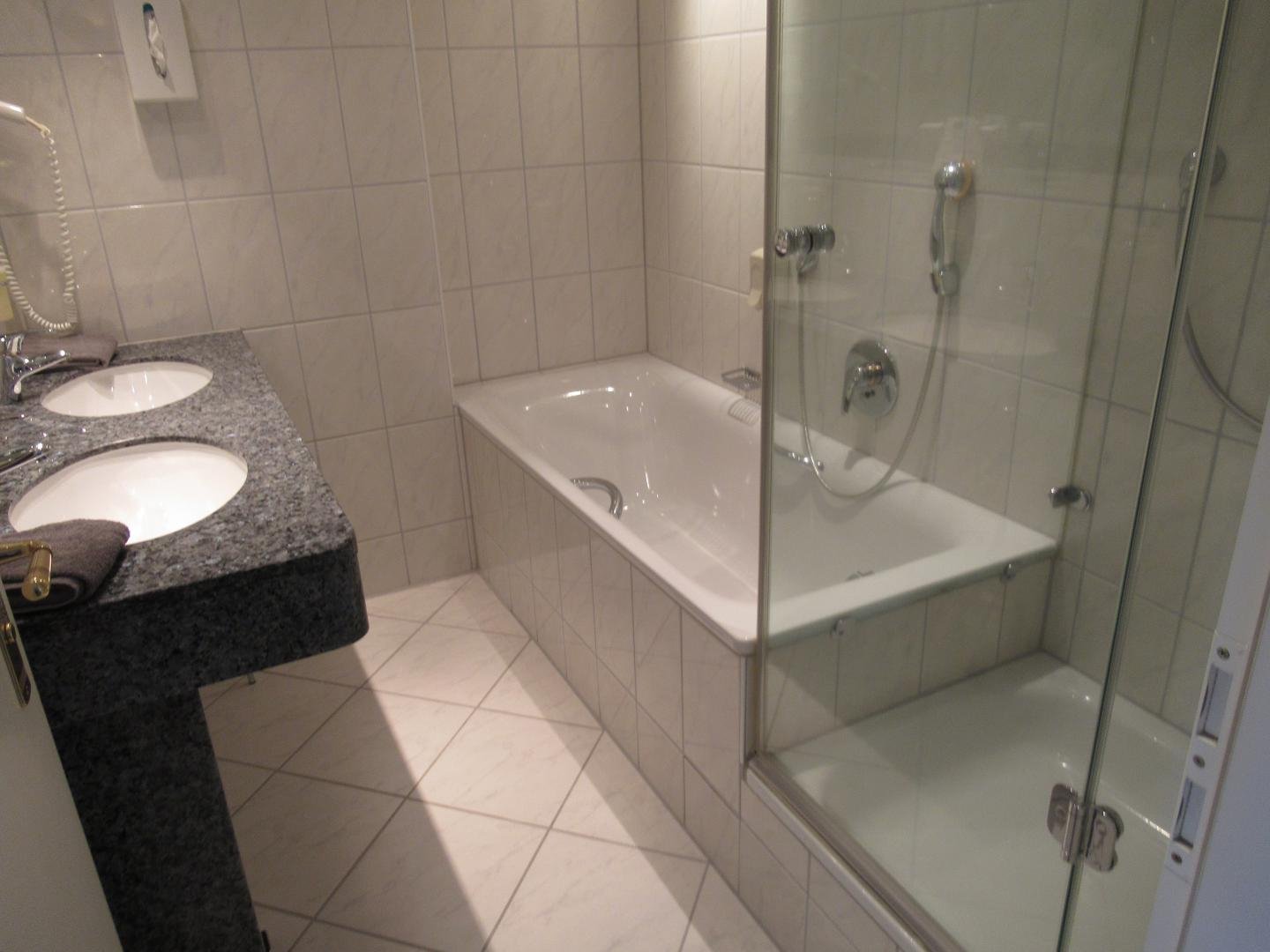 Hotel-Restaurant Zur Sonne-浴室